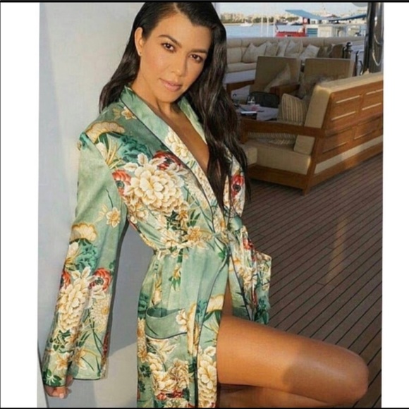 ❌SOLD❌ ZARA KIMONO! RARE BRAND NEW NEVER BEEN WORN - Picture 1 of 6